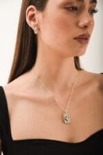 Embrase Necklace