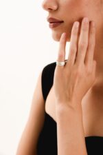 Aura Chevallier Ring