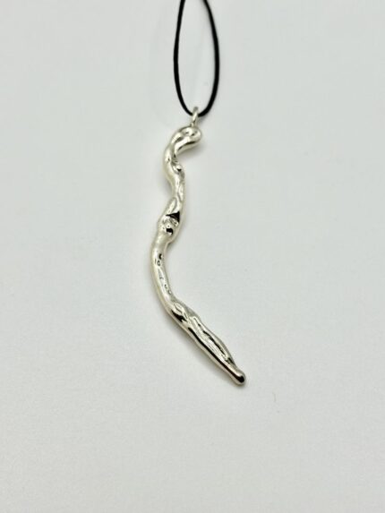 Totem pendant M1