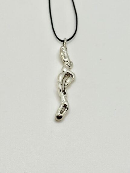 Totem pendant - M4